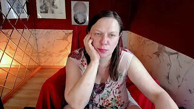 KellyPerfection webcam