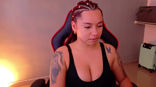 samantha_tattu webcam