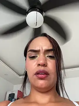 Sara-77 webcam