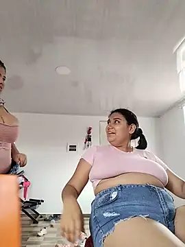 Sara_y_Amy webcam