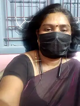 Miss-Maggi webcam