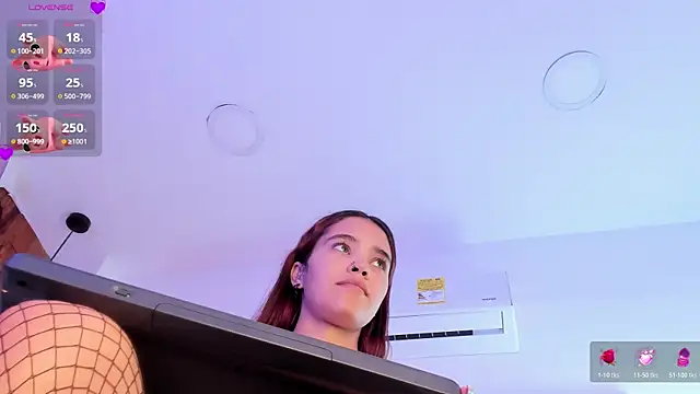 camilaa_smith_ webcam