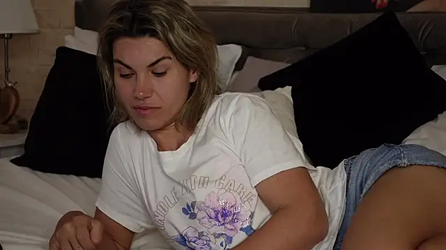 FeliciaKrige webcam