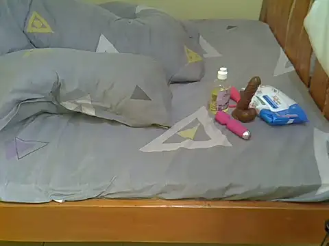 Pearl_petite webcam