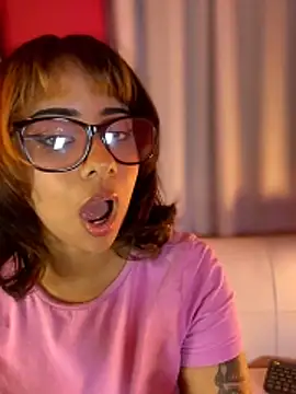 LeylaKnox webcam