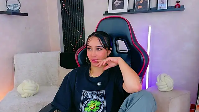 EmmyEvans1 webcam
