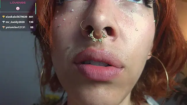 bri_von_dhara__ webcam