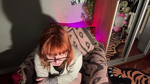 Elvira20f webcam