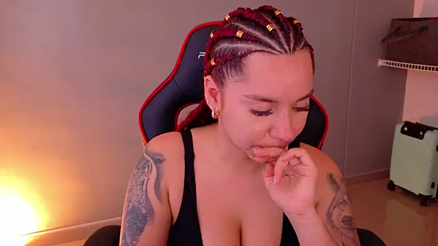 samantha_tattu webcam