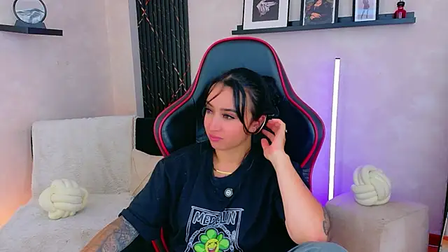 EmmyEvans1 webcam