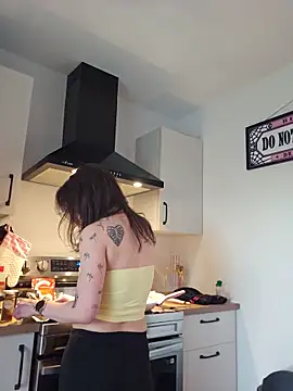 LilyOrion webcam
