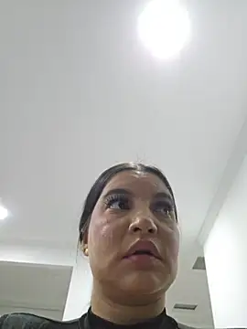 Pretty_Julieta webcam
