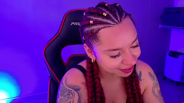 samantha_tattu webcam