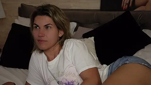 FeliciaKrige webcam