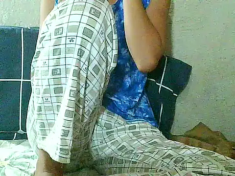 PinaySkinnyGirl webcam
