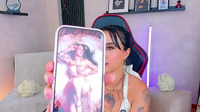 EmmyEvans1 webcam