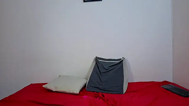 Nikki__uwu webcam