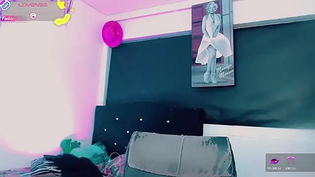 Kendall_hornyy webcam