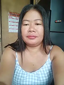 Lovelywoman43 webcam