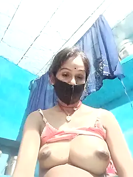Nandani-758 webcam