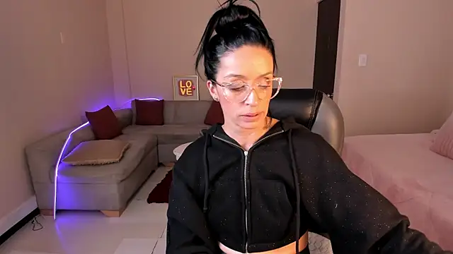 Kristen_Garner webcam