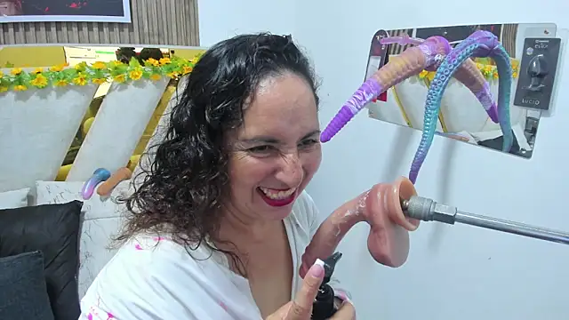Luna_Naughty1 webcam