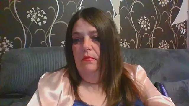 CourtneyElectrix webcam