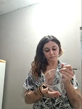 luuhcat09 webcam