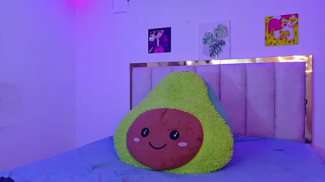 juanmres (M twink) - Show your dick hard