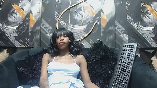 Lilmisbaddyxxx webcam