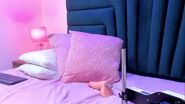 VictoriaRouge_ webcam