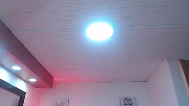 Milly_1_x webcam