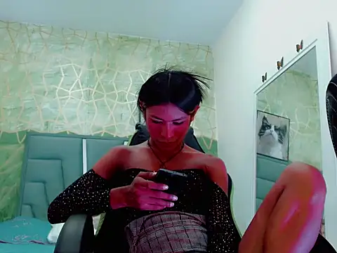 Naomisaenz01 webcam