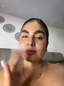 Yassy_11 webcam