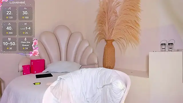 SelenaRogers webcam