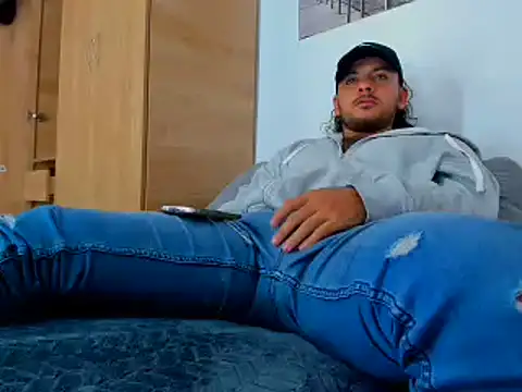 tuyo1995 webcam