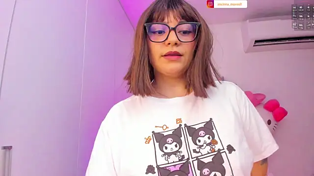 cinna_monroll webcam