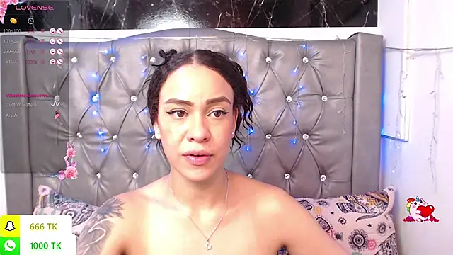 LAILAGUMMY webcam