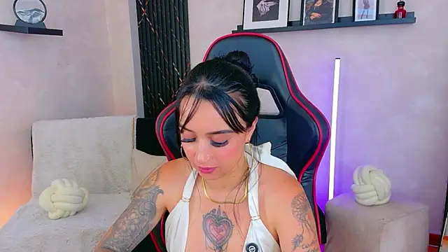EmmyEvans1 webcam