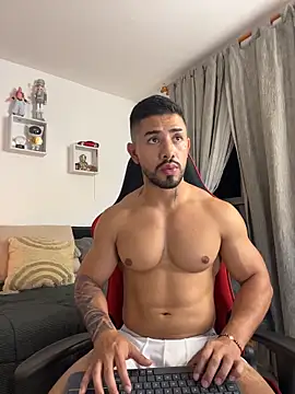 Ezzio_Scolaro webcam