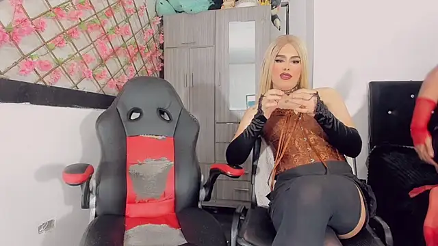 Thiara_veky_ webcam