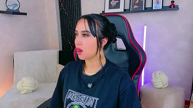 EmmyEvans1 webcam