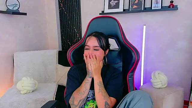 EmmyEvans1 webcam