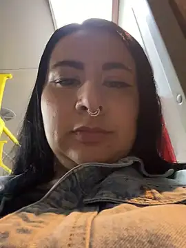 Abril_Luv webcam