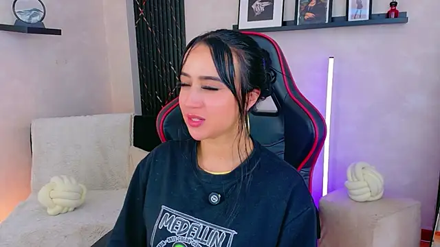 EmmyEvans1 webcam