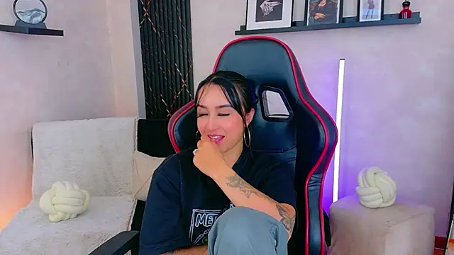 EmmyEvans1 webcam