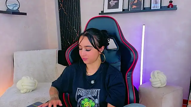 EmmyEvans1 webcam