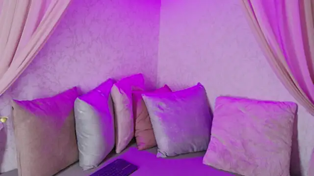 LolaGray__ webcam