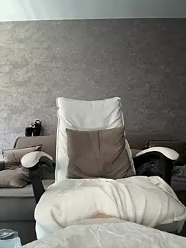LillySquirtShot webcam