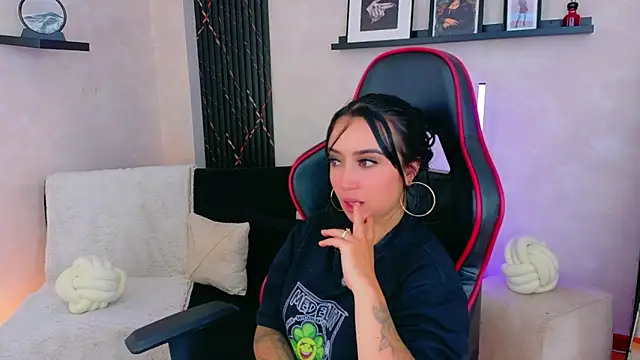 EmmyEvans1 webcam